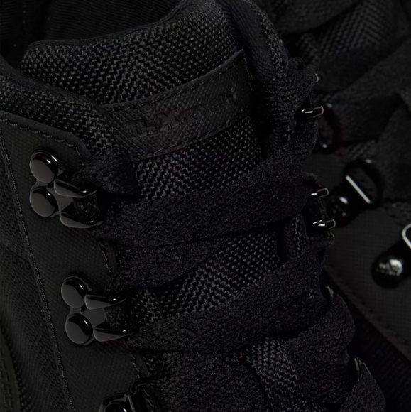 Dr. Martens Women's Combs Poly Casual Boots NWT - Picture 3 of 12